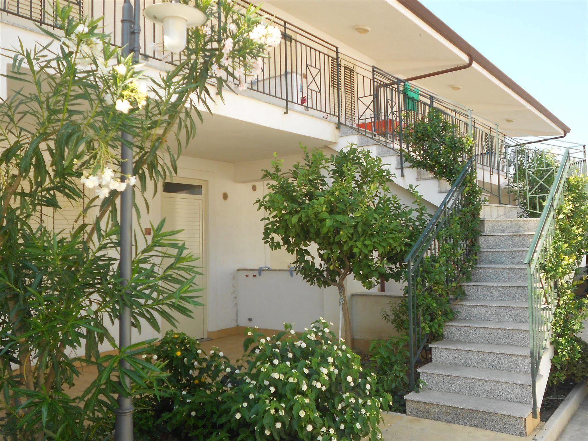 Medimare Residence Club Patti Exterior foto